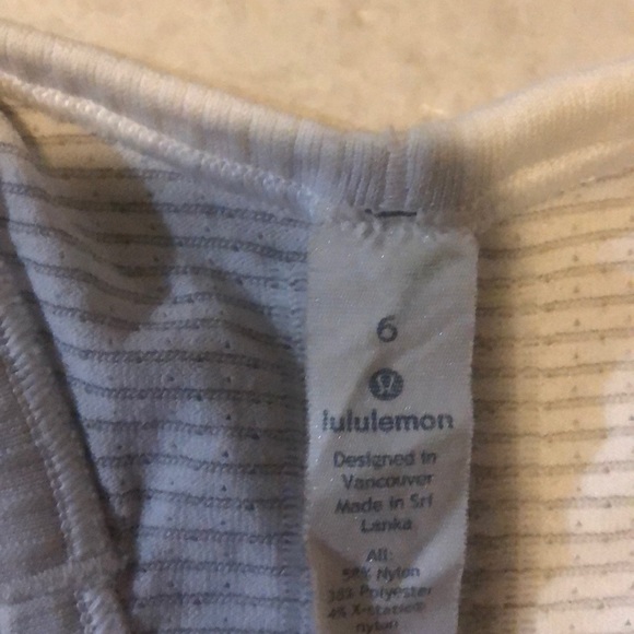 Lululemon Racerback tank top -white. Size 6 - Picture 3 of 5